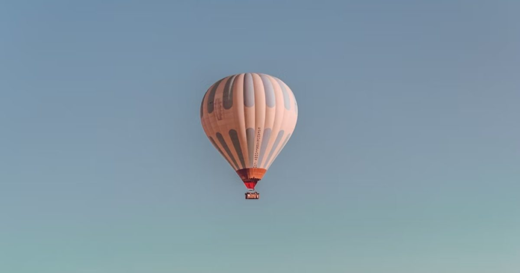 lidojums ar gaisa balonu kā dāvana